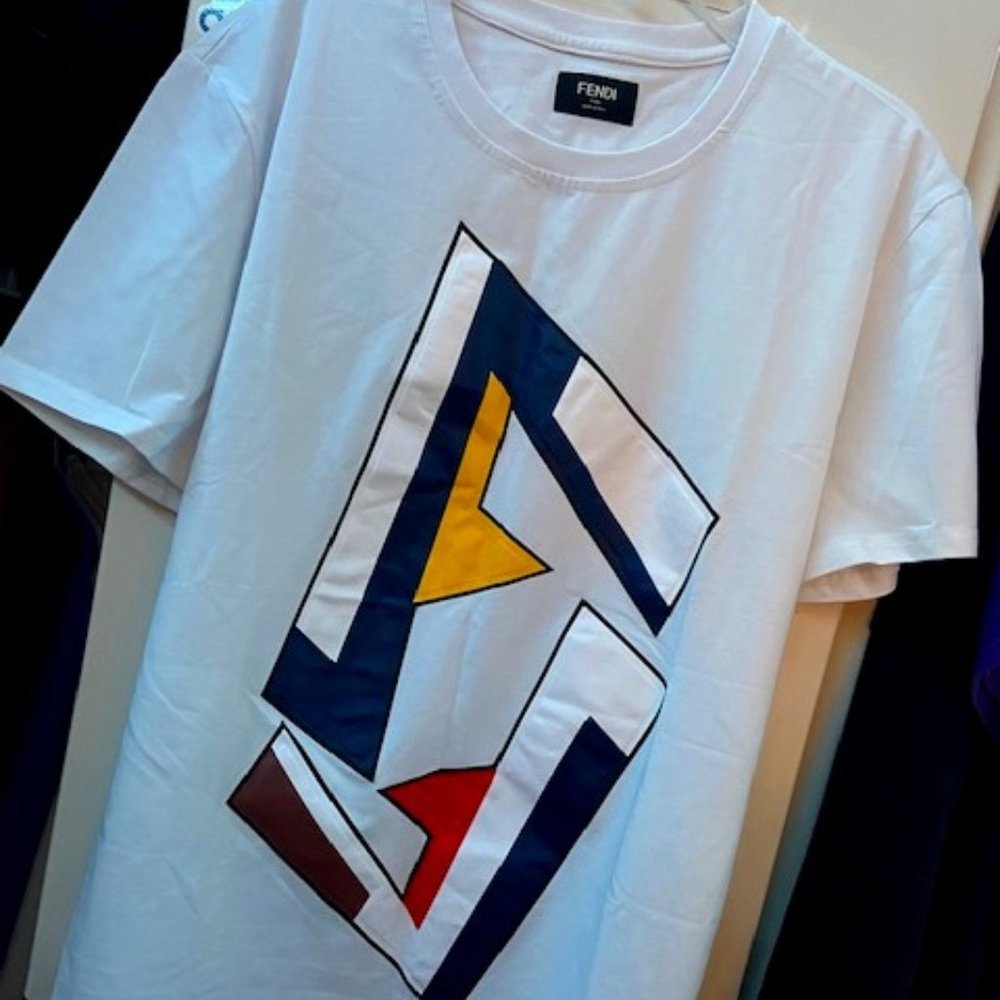 Men's Fendi futuristic logo tee